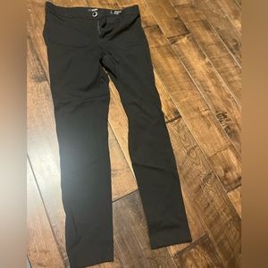 GUESS Los Angeles like new, black dress pants. CURVE X, skinny mid rise.